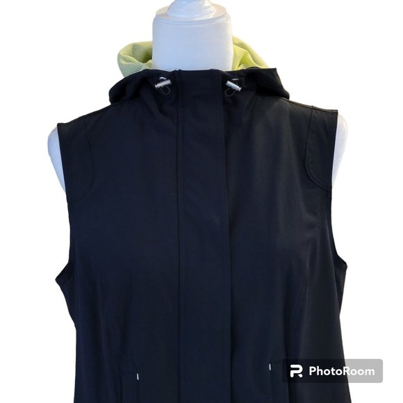 Chico's Zynergy UPF Black Hooded Vest with Mesh Zip Front NEW Sz 1 (Med) - Picture 9 of 14